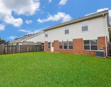 3907 Pebble Garden Lane - Photo Thumbnail 17