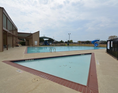 3907 Pebble Garden Lane - Photo Thumbnail 20
