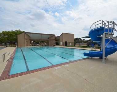 3907 Pebble Garden Lane - Photo Thumbnail 21
