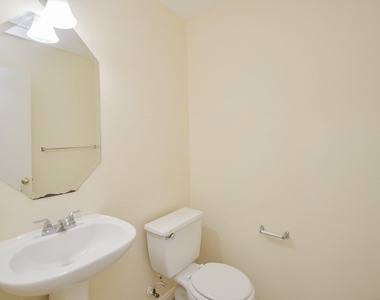 3907 Pebble Garden Lane - Photo Thumbnail 7