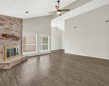 8111 Furlong Lane - Photo Thumbnail 3
