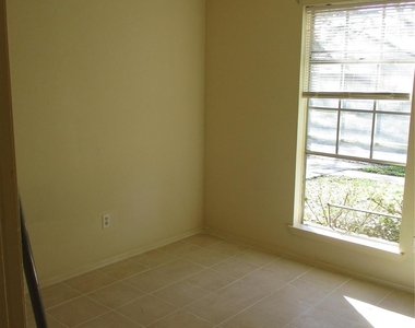 19434 Lazy Valley Drive - Photo Thumbnail 29