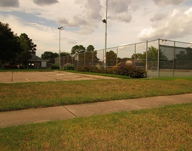 19434 Lazy Valley Drive - Photo Thumbnail 12