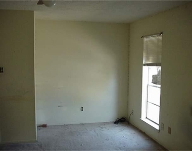 19434 Lazy Valley Drive - Photo Thumbnail 6