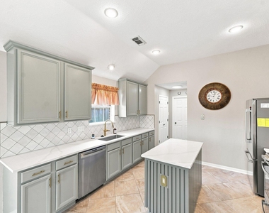 22918 Red River Drive - Photo Thumbnail 13