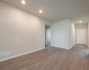 5318 Briana Dee Dr - Photo Thumbnail 8