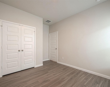 5318 Briana Dee Dr - Photo Thumbnail 19