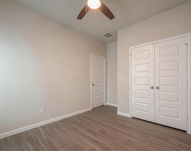 5318 Briana Dee Dr - Photo Thumbnail 22