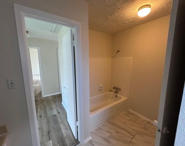 11311 Angelique Drive - Photo Thumbnail 11