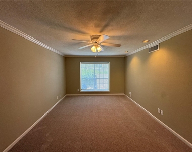 10220 Memorial Drive - Photo Thumbnail 12