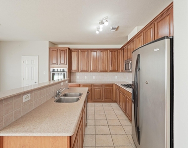 29650 Legends Green Drive - Photo Thumbnail 17