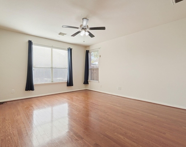 29650 Legends Green Drive - Photo Thumbnail 10