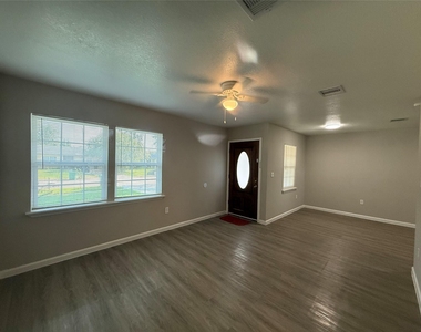 1415 Regal Street - Photo Thumbnail 1