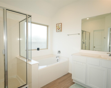 8446 Manta Ray Drive - Photo Thumbnail 20