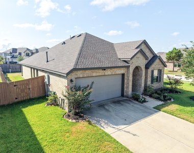 8446 Manta Ray Drive - Photo Thumbnail 3