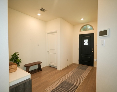 8446 Manta Ray Drive - Photo Thumbnail 4