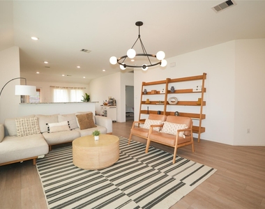 8446 Manta Ray Drive - Photo Thumbnail 10