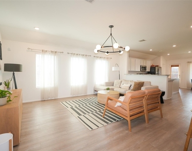8446 Manta Ray Drive - Photo Thumbnail 7