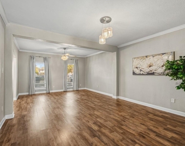 1349 Mardi Lane - Photo Thumbnail 6