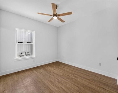 4357 Elmwood Street - Photo Thumbnail 11