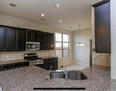 16839 Kilgarth Drive - Photo Thumbnail 14