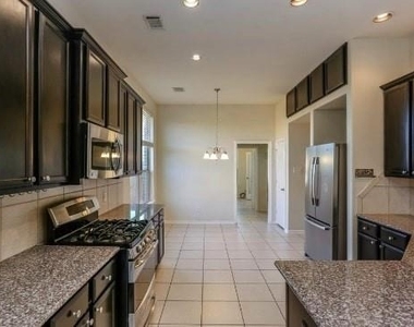16839 Kilgarth Drive - Photo Thumbnail 12