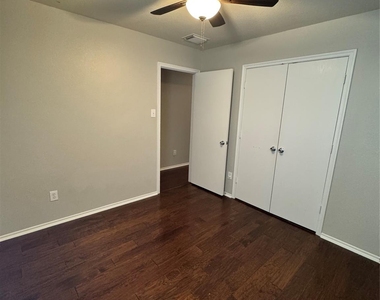 3026 Tall Tree Ridge Way - Photo Thumbnail 3