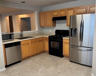 3026 Tall Tree Ridge Way - Photo Thumbnail 2