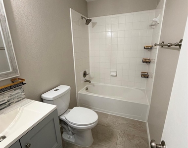 3026 Tall Tree Ridge Way - Photo Thumbnail 6