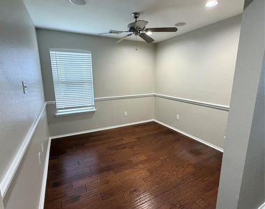 3026 Tall Tree Ridge Way - Photo Thumbnail 8