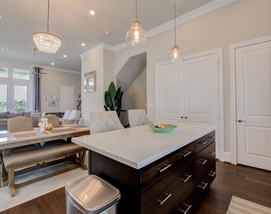 9664 Knight Road - Photo Thumbnail 12