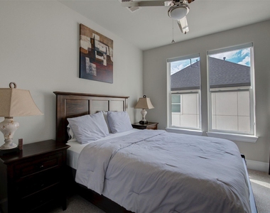 9664 Knight Road - Photo Thumbnail 17