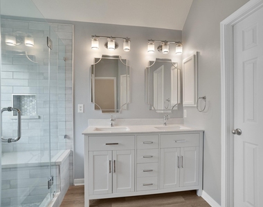 21558 Duke Alexander Drive - Photo Thumbnail 12