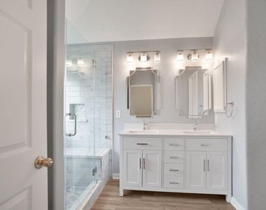 21558 Duke Alexander Drive - Photo Thumbnail 11