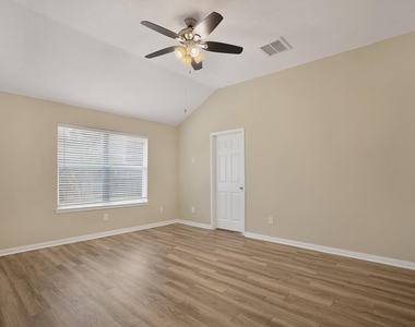 21558 Duke Alexander Drive - Photo Thumbnail 9