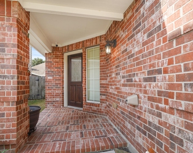 21558 Duke Alexander Drive - Photo Thumbnail 2