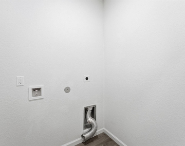 319 N Carolina Street - Photo Thumbnail 11