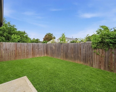 319 N Carolina Street - Photo Thumbnail 18