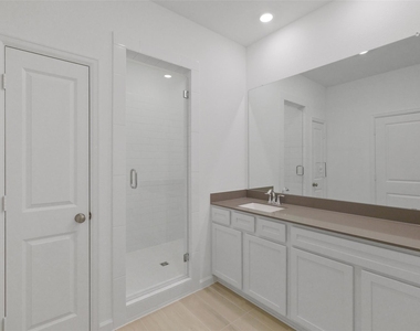 5562 Amber Brook Lane - Photo Thumbnail 15