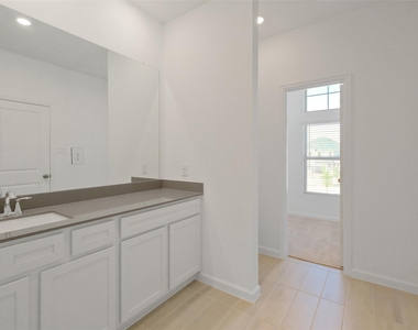 5562 Amber Brook Lane - Photo Thumbnail 16