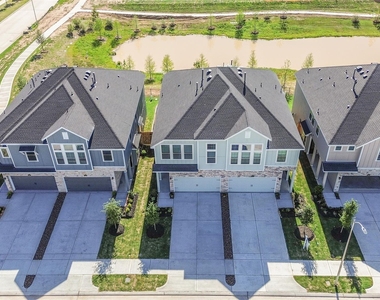 5562 Amber Brook Lane - Photo Thumbnail 1