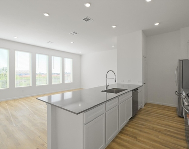 5562 Amber Brook Lane - Photo Thumbnail 11