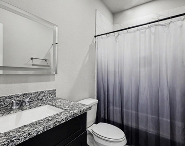 8159 Tate St - Photo Thumbnail 10