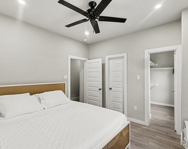 8159 Tate St - Photo Thumbnail 9