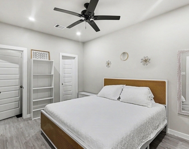 8159 Tate St - Photo Thumbnail 5