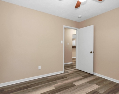 8235 Alabaster Drive - Photo Thumbnail 35