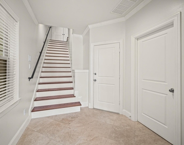 2923 Pease Street - Photo Thumbnail 3
