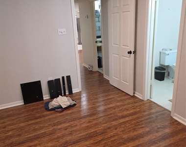 1311 Antoine Drive - Photo Thumbnail 3