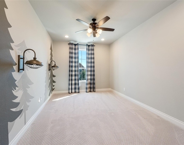 28618 Casen Ranch Lane - Photo Thumbnail 11