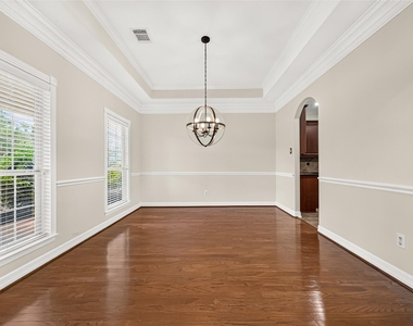 32515 Westminster Drive - Photo Thumbnail 3